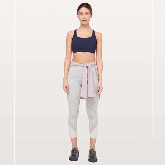 Lululemon Wunder Under Scalloped Crop - Picture 1 of 15